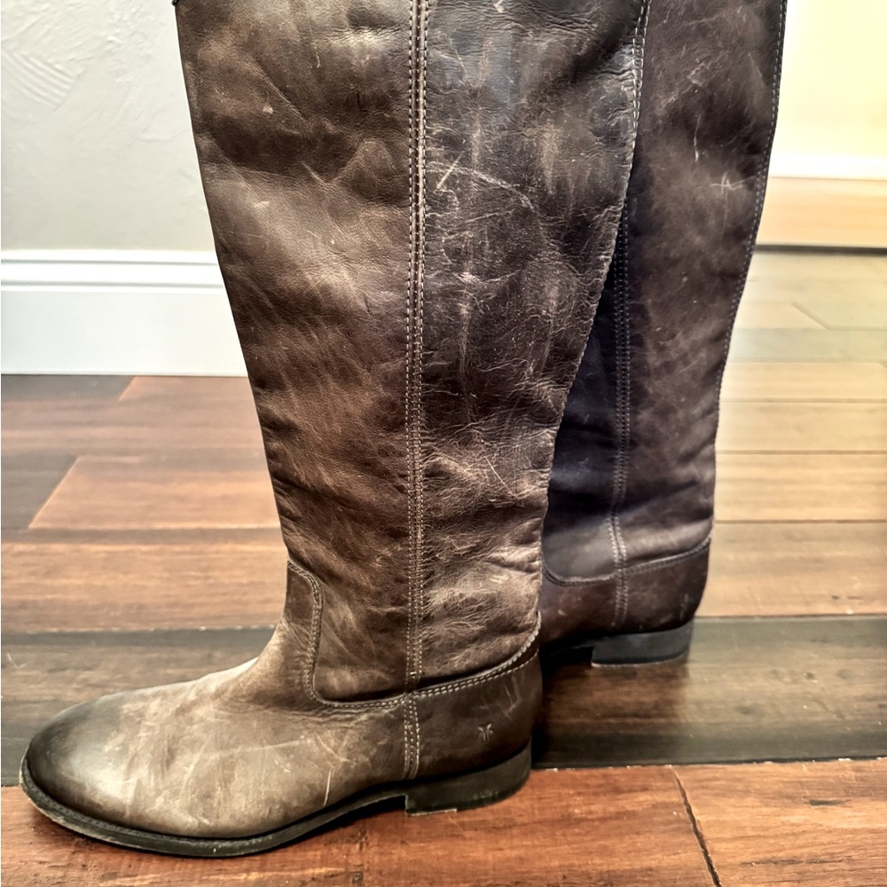 FRYE leather boot